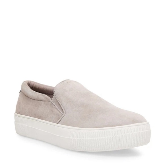 Steve Madden Grey Suede shoes - Picture 2 of 5
